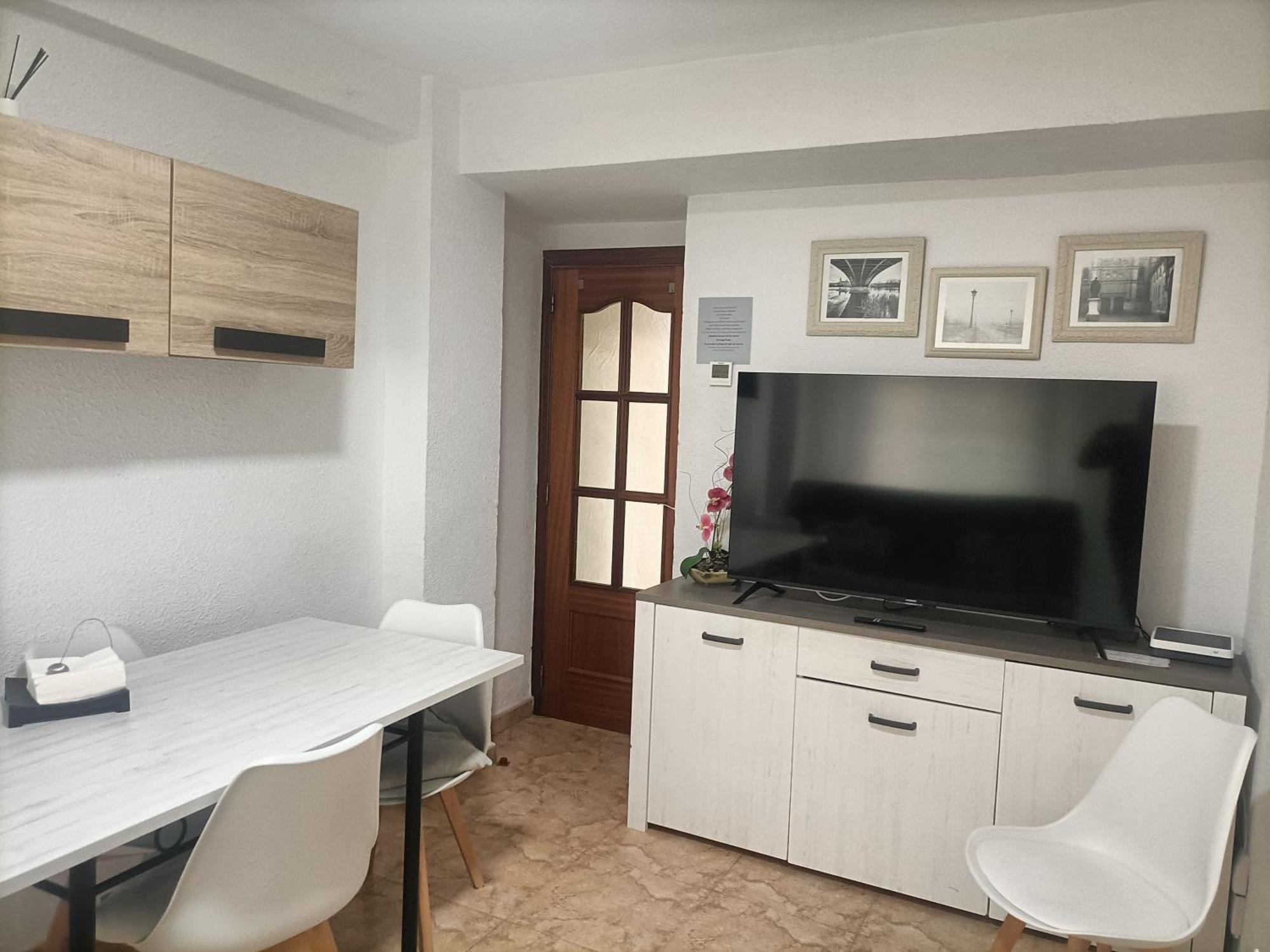 Apartamento Espacioso Frente Al Corte Ingles Con Plaza De Garaje Gratis - Vu75 Salamanca Exterior photo